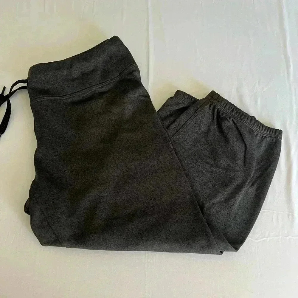 The North Face Women’s Large Capri pants/ sweatpants. Elastic cuff. Dark gray. - Picture 1 of 6